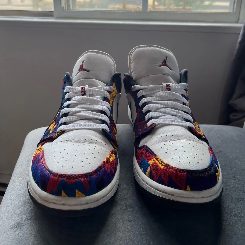 AirJordan 1 Low
Nothing But Net - Picture 3 of 6